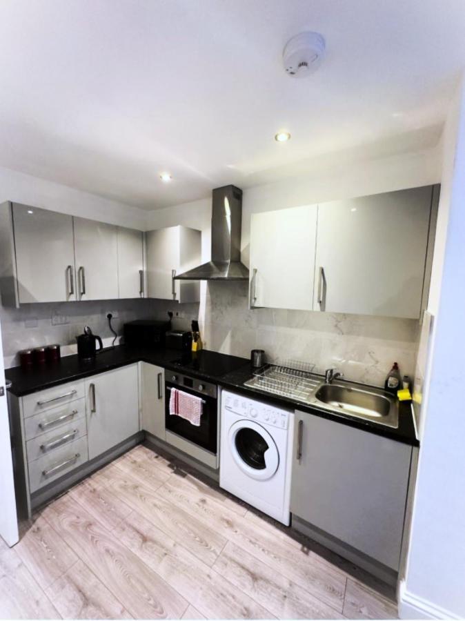 Attractive 2 Bed Apartments Free Wi-Fi And Parking Croydon Exterior photo